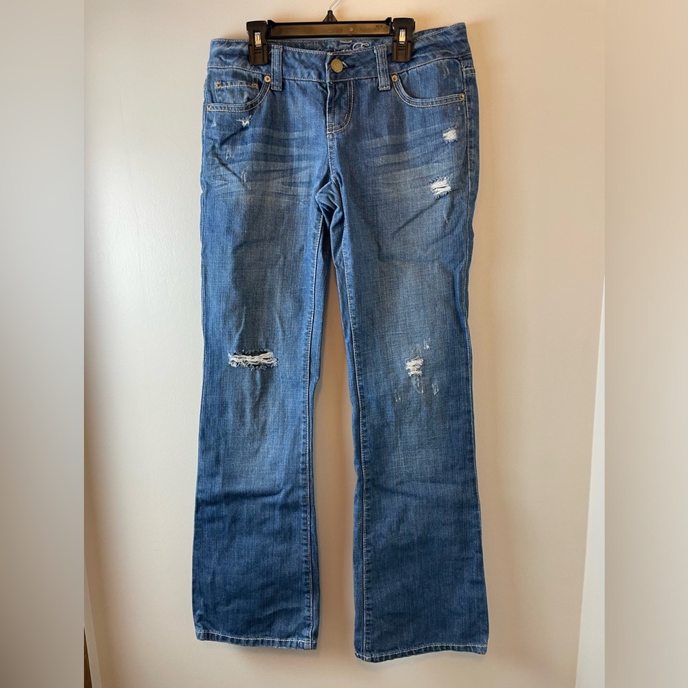 American Eagle Distressed Mid-Light Wash Favourite Boyfriend, 4 Regular Jeans